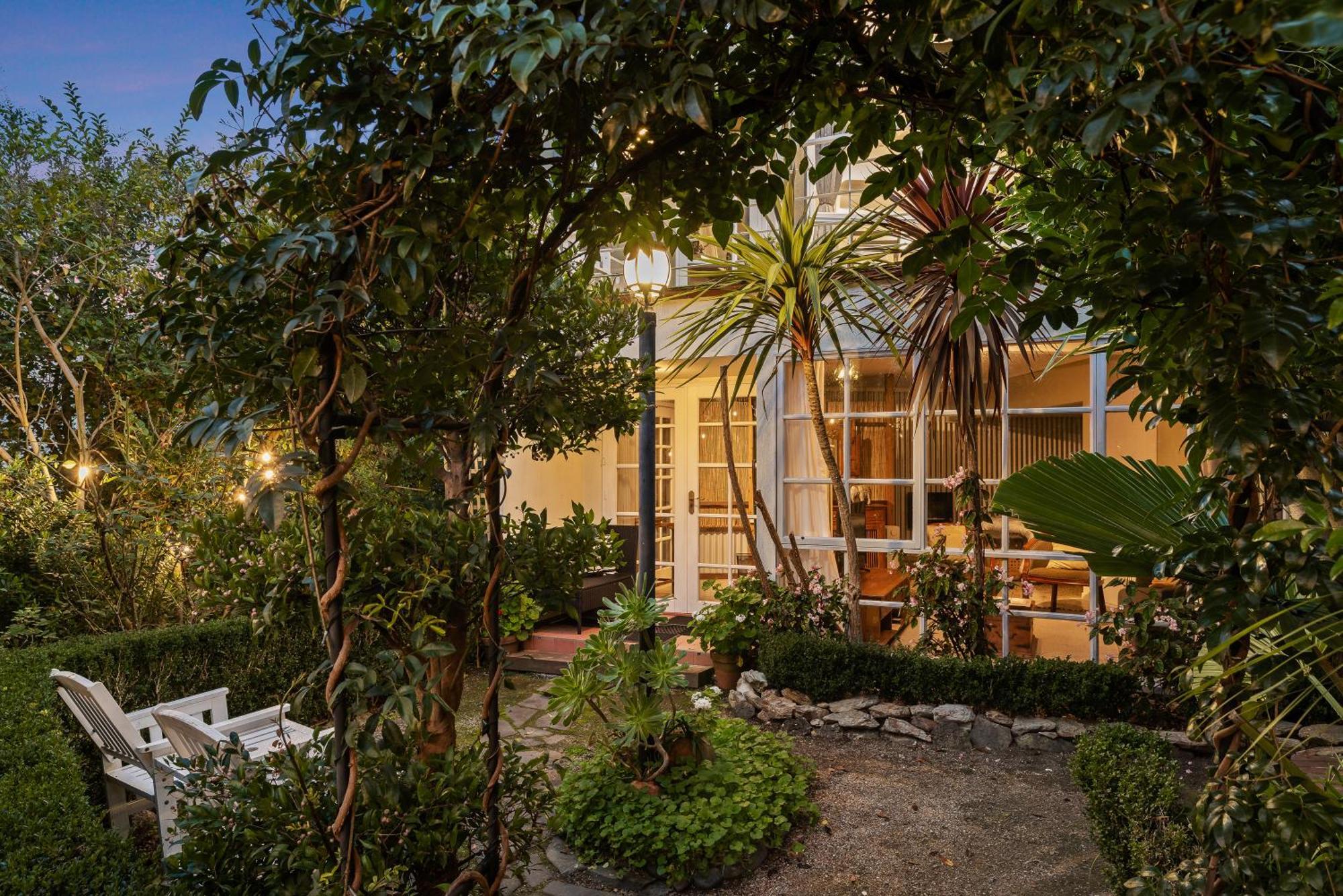 The Castle - Villa By The Sea Cowes Εξωτερικό φωτογραφία